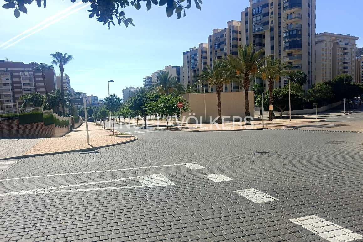 Commercieel te koop in La Villajoyosa / Vila Joiosa - € 397.000 (Ref: 9889302)