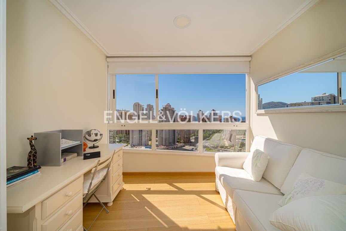 3 slaapkamer Appartement te koop in Benidorm met zwembad garage - € 330.000 (Ref: 9889303)