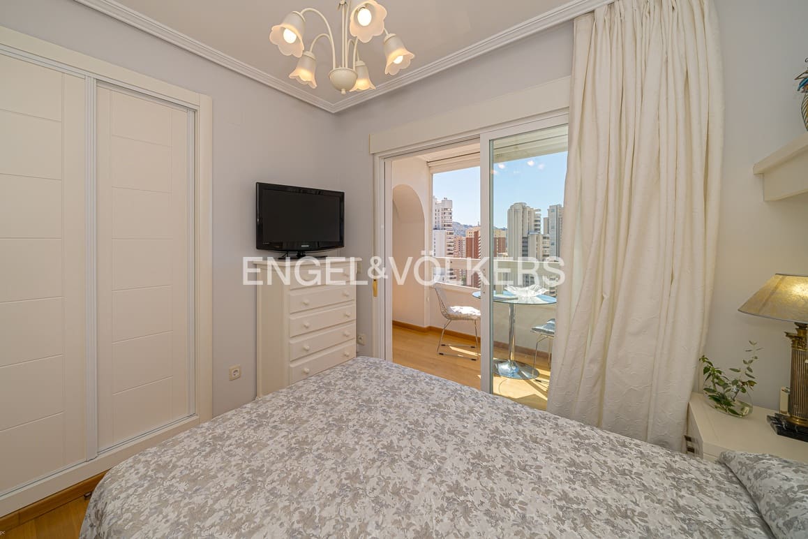 3 slaapkamer Appartement te koop in Benidorm met zwembad garage - € 330.000 (Ref: 9889303)