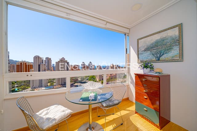 3 bedroom Apartment for sale in Benidorm with pool garage - € 330,000 (Ref: 9889303)