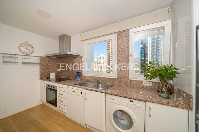 3 bedroom Apartment for sale in Benidorm with pool garage - € 330,000 (Ref: 9889303)