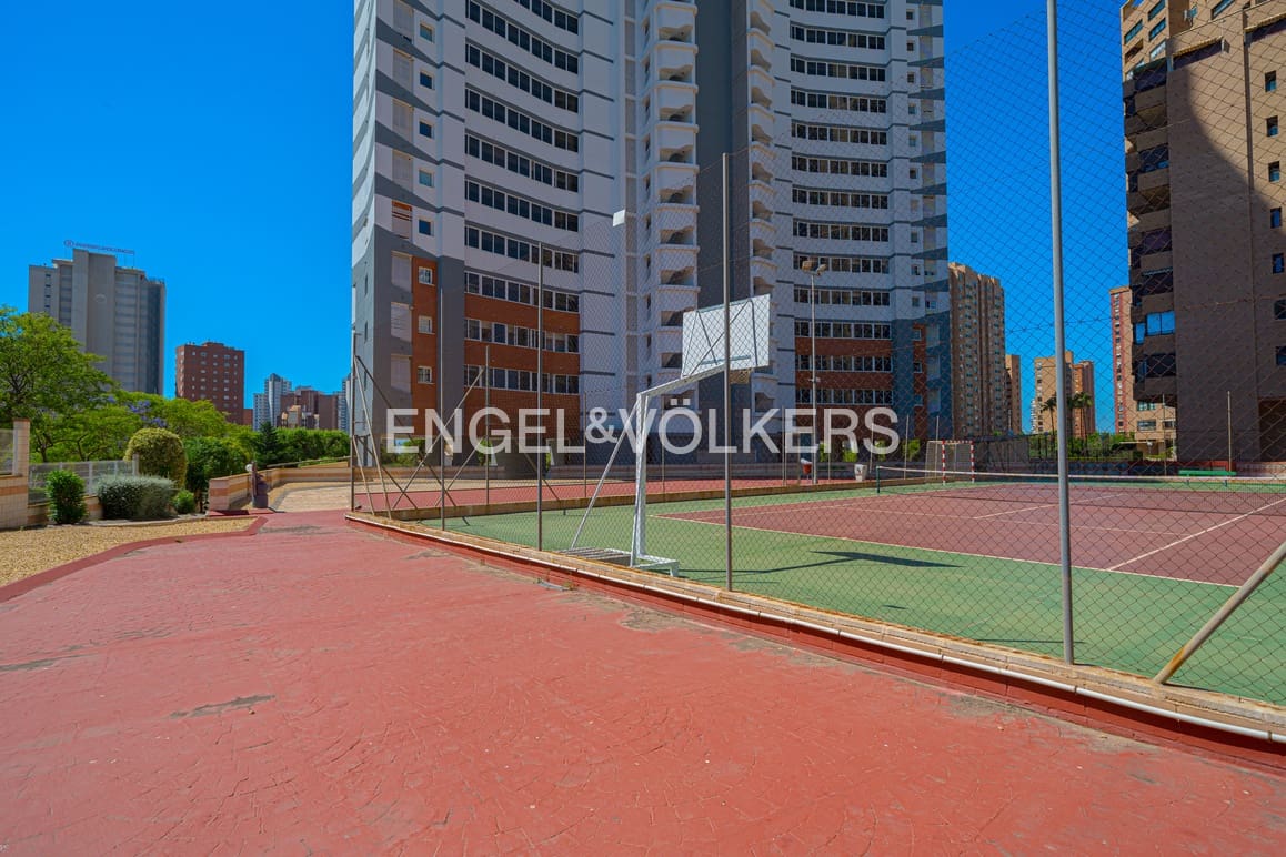 3 slaapkamer Appartement te koop in Benidorm met zwembad garage - € 330.000 (Ref: 9889303)