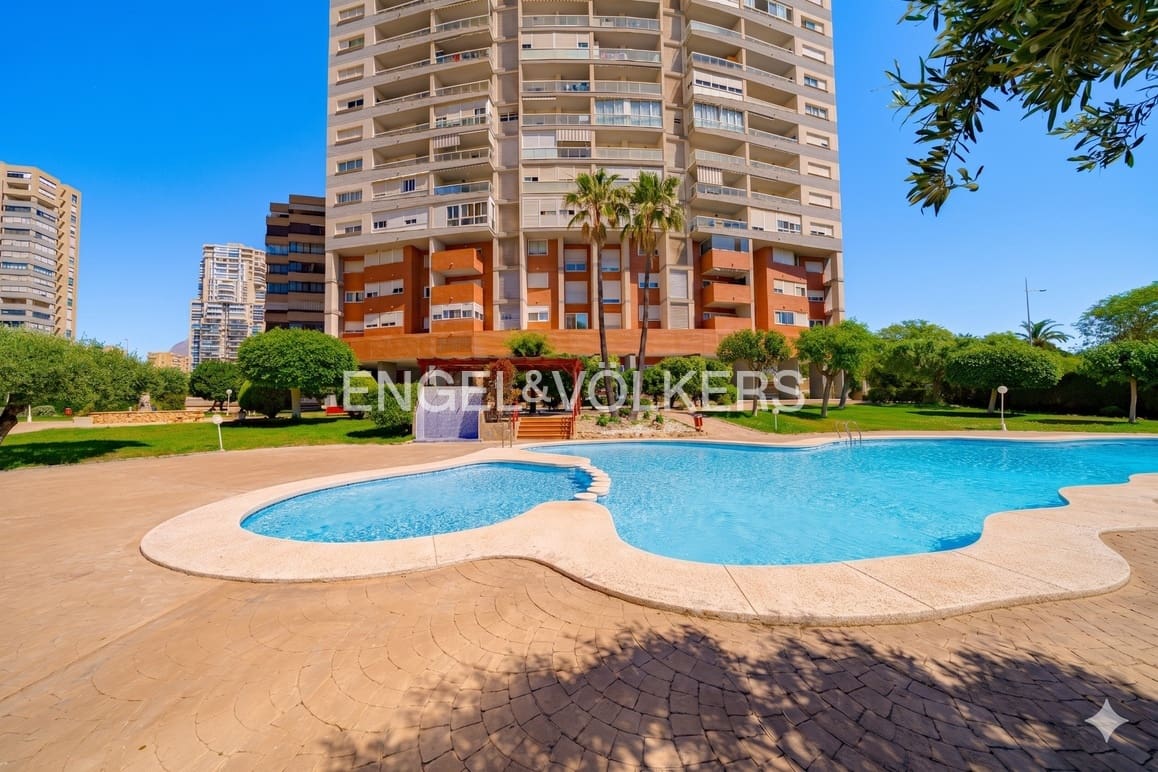 3 slaapkamer Appartement te koop in Benidorm met zwembad garage - € 330.000 (Ref: 9889303)