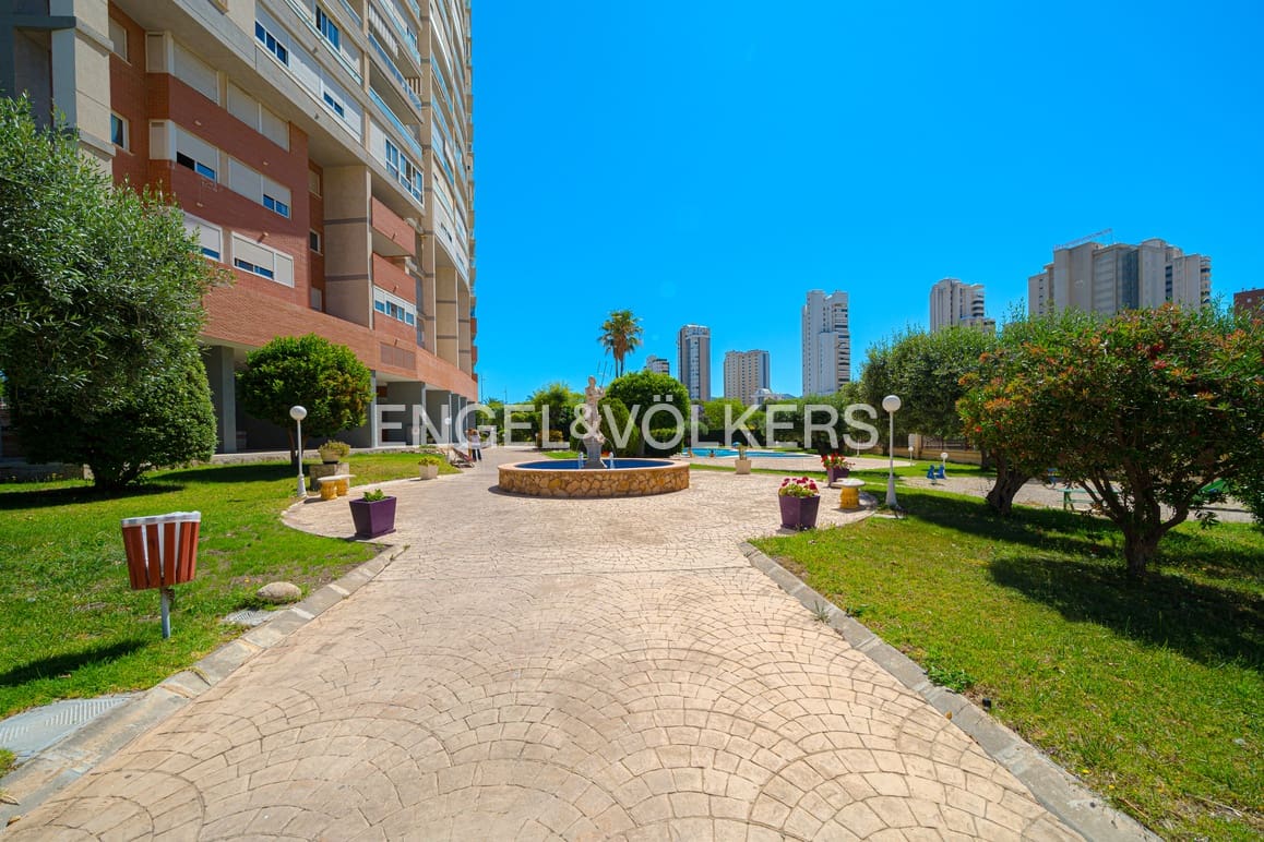 3 slaapkamer Appartement te koop in Benidorm met zwembad garage - € 330.000 (Ref: 9889303)