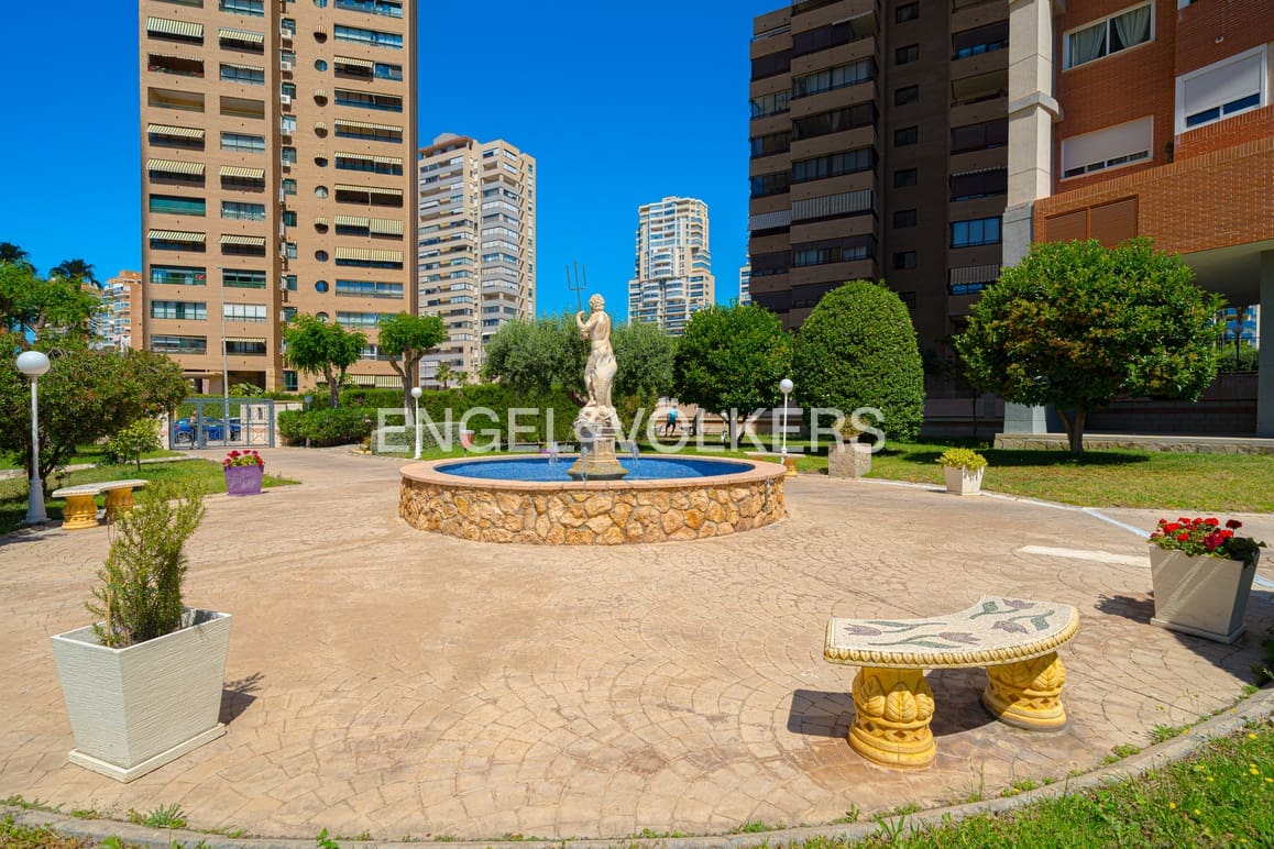 3 slaapkamer Appartement te koop in Benidorm met zwembad garage - € 330.000 (Ref: 9889303)