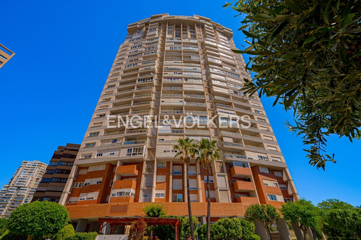 3 slaapkamer Appartement te koop in Benidorm met zwembad garage - € 330.000 (Ref: 9889303)