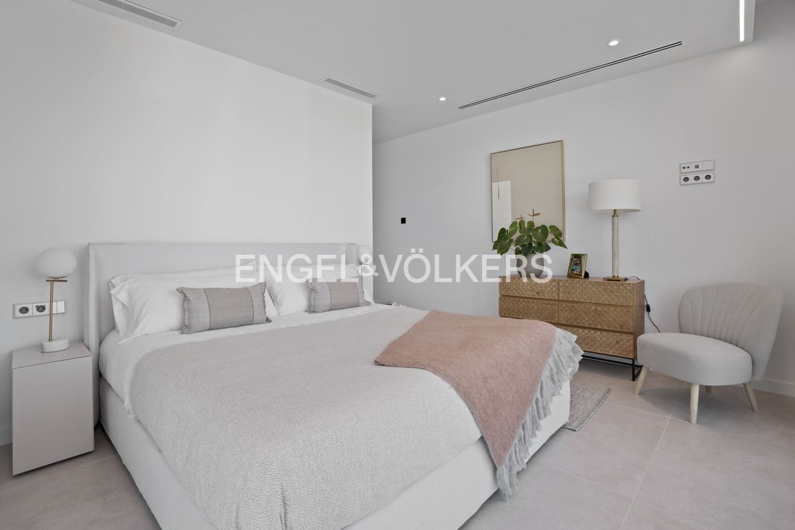4 soverom Villa til salgs i Benidorm med svømmebasseng garasje - € 3 200 000 (Ref: 9889447)