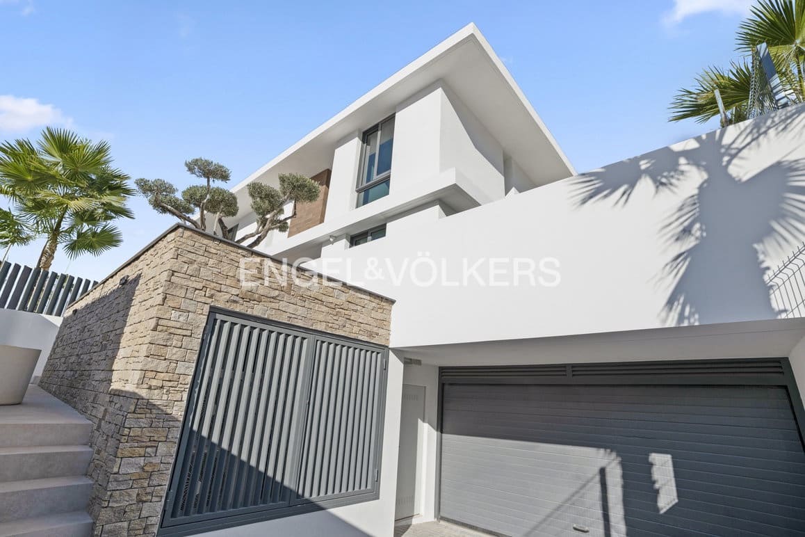 4 soveværelse Villa til salg i Benidorm med swimmingpool garage - € 3.200.000 (Ref: 9889447)