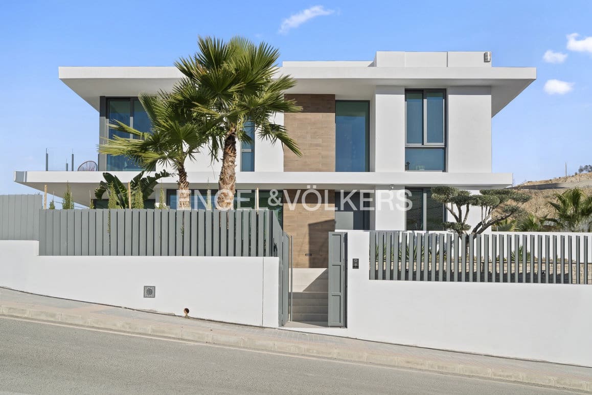 4 soveværelse Villa til salg i Benidorm med swimmingpool garage - € 3.200.000 (Ref: 9889447)