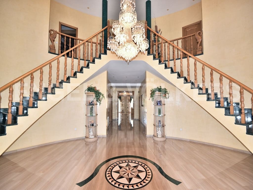 Chalet de 6 habitaciones en Benidorm en venta con piscina garaje - 1.350.000 € (Ref: 9895279)