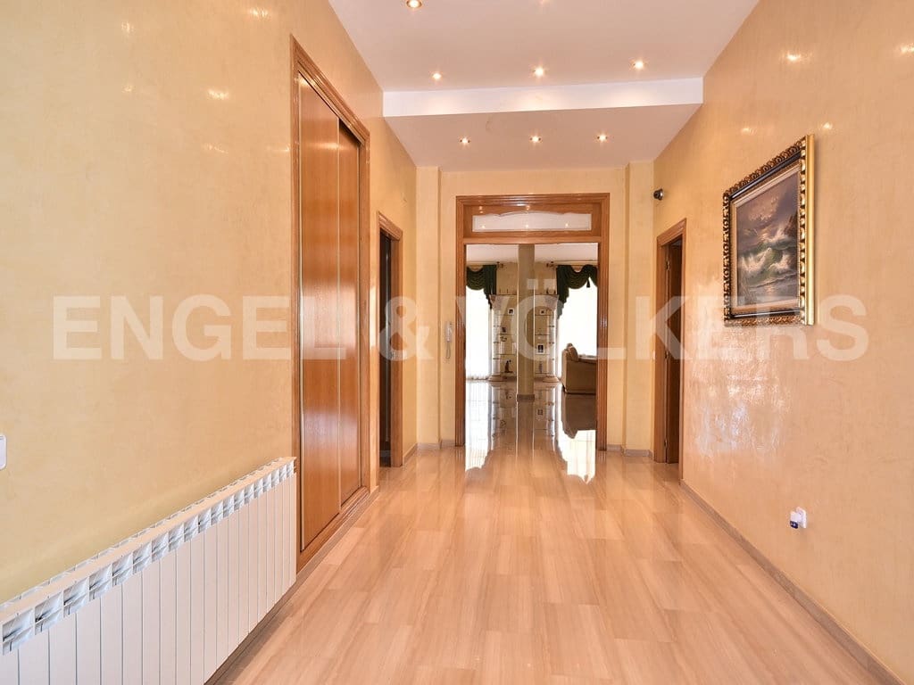 6 slaapkamer Villa te koop in Benidorm met zwembad garage - € 1.350.000 (Ref: 9895279)