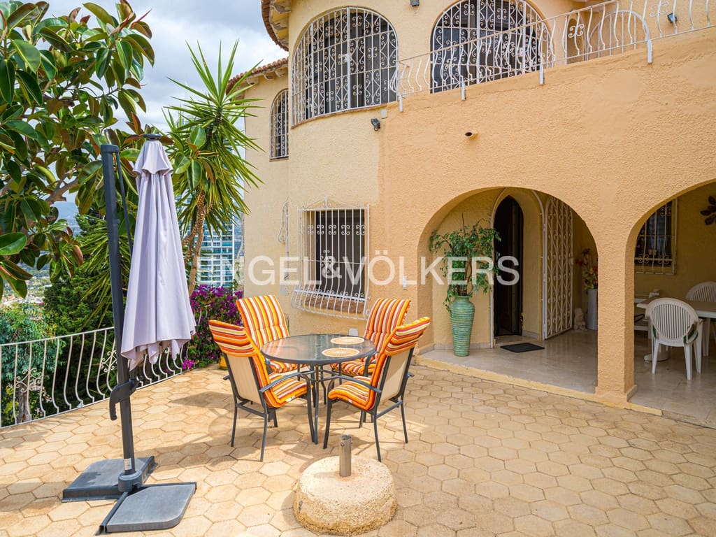 5 chambre Villa/Maison à vendre à Benidorm avec piscine garage - 995 000 € (Ref: 9904954)