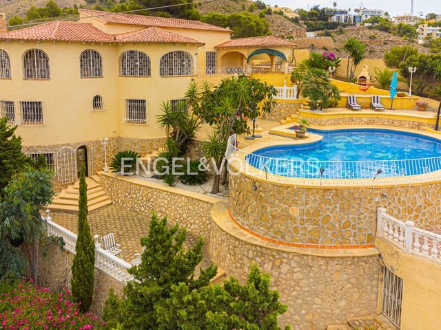 5 chambre Villa/Maison à vendre à Juzgados - Plaza de Toros, Benidorm avec piscine garage - 995 000 € (Ref: 9904954)