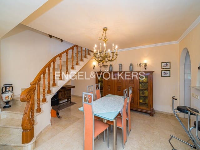 5 chambre Villa/Maison à vendre à Juzgados - Plaza de Toros, Benidorm avec piscine garage - 995 000 € (Ref: 9904954)