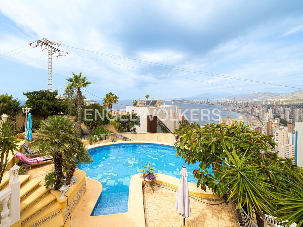 5 camera da letto Villa in vendita in Benidorm con piscina garage - 995.000 € (Rif: 9904954)