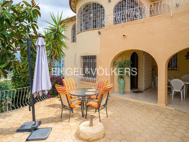 5 chambre Villa/Maison à vendre à Juzgados - Plaza de Toros, Benidorm avec piscine garage - 995 000 € (Ref: 9904954)