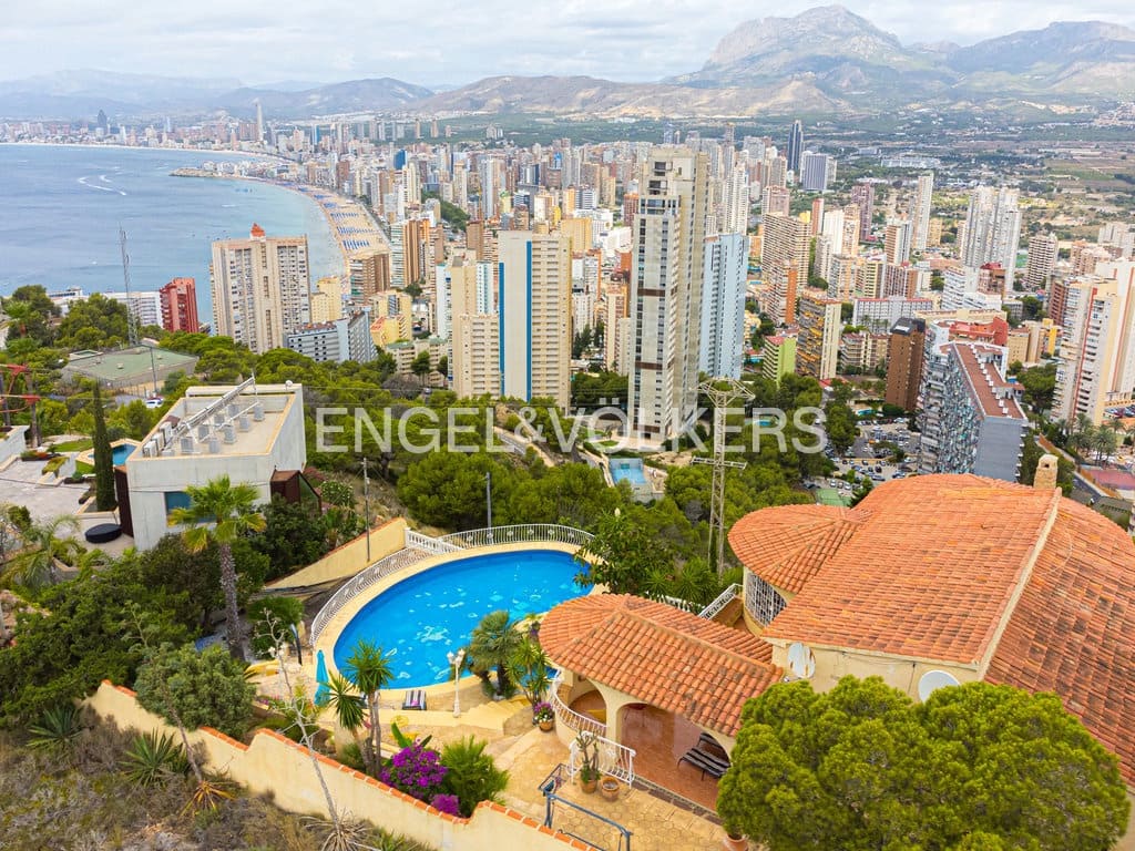 5 camera da letto Villa in vendita in Benidorm con piscina garage - 995.000 € (Rif: 9904954)