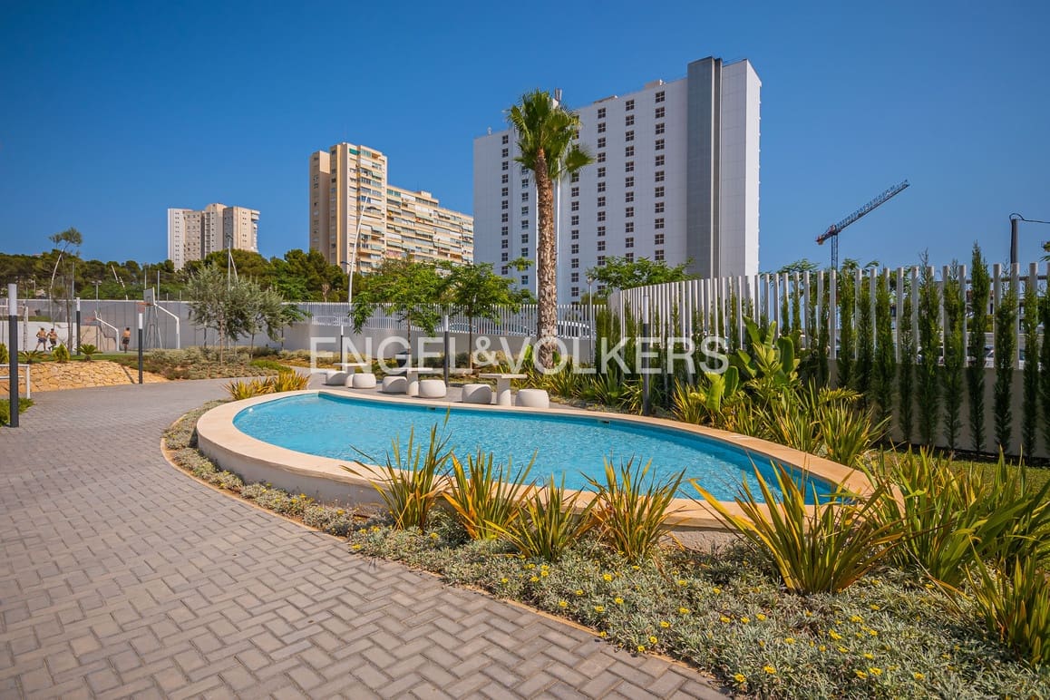 2 soveværelse Lejlighed til salg i Benidorm med swimmingpool garage - € 550.000 (Ref: 9905193)