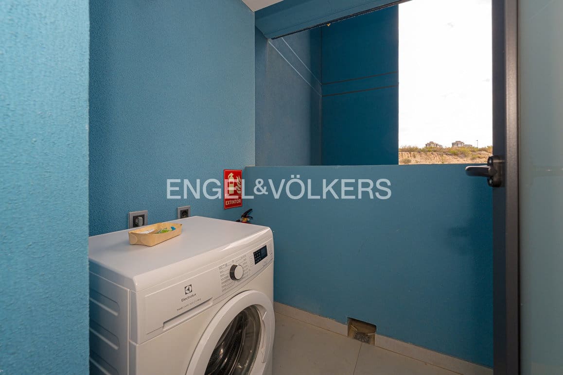 2 soverom Leilighet til salgs i Benidorm med svømmebasseng garasje - € 550 000 (Ref: 9905193)