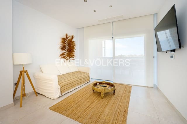 Apartamento de 2 habitaciones en Juzgados - Plaza de Toros, Benidorm en venta con piscina garaje - 550.000 € (Ref: 9905193)