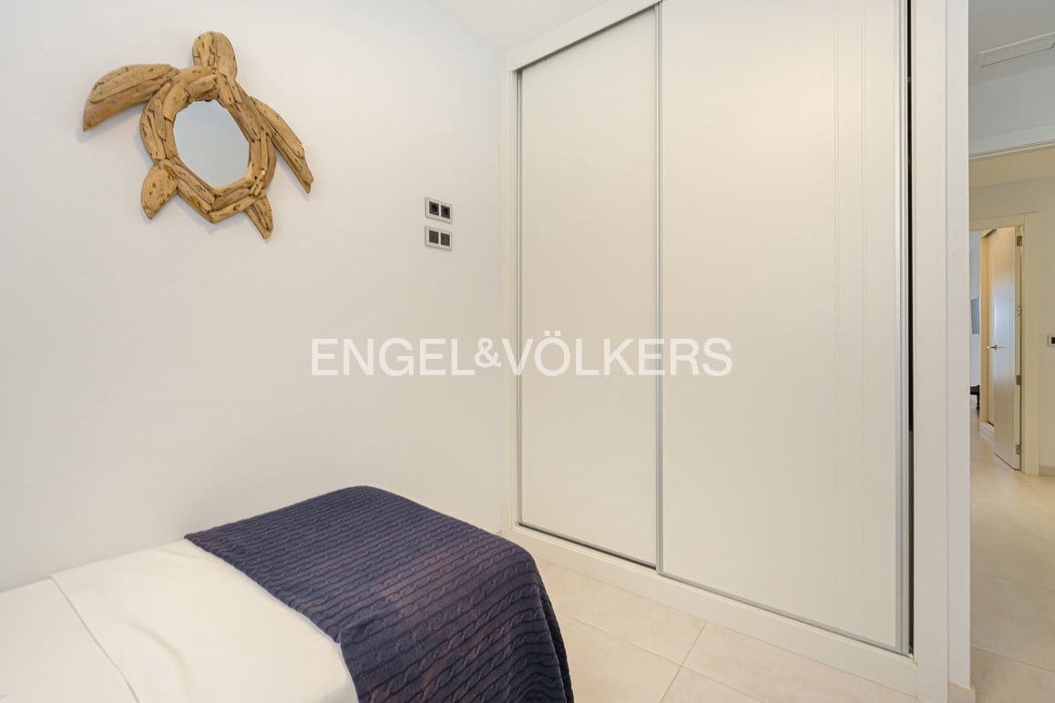2 soverom Leilighet til salgs i Benidorm med svømmebasseng garasje - € 550 000 (Ref: 9905193)