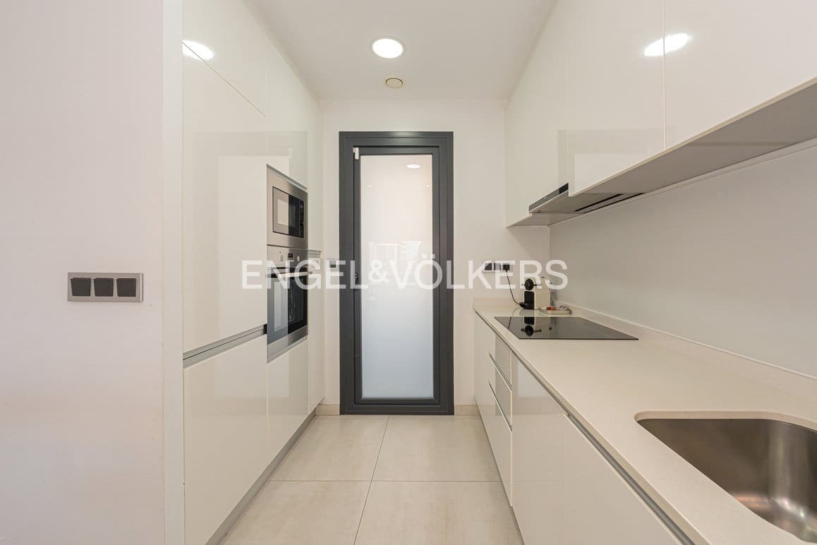 2 soverom Leilighet til salgs i Benidorm med svømmebasseng garasje - € 550 000 (Ref: 9905193)