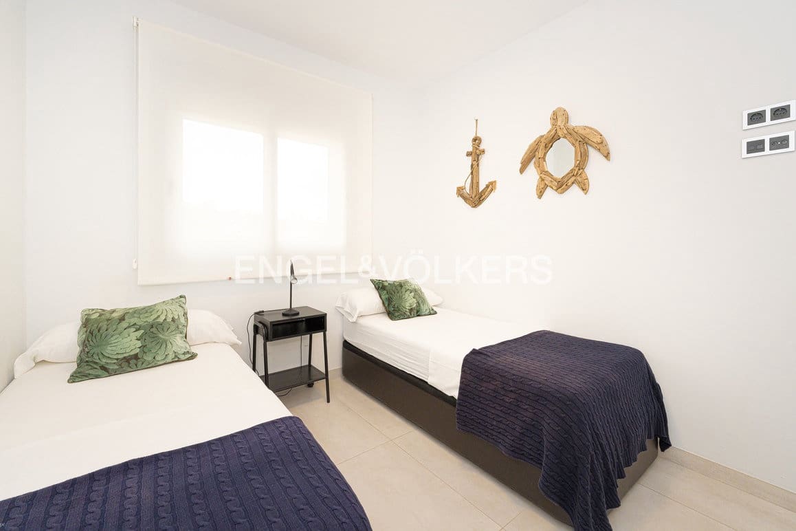 2 soverom Leilighet til salgs i Benidorm med svømmebasseng garasje - € 550 000 (Ref: 9905193)