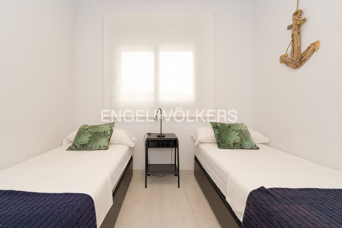 2 soverom Leilighet til salgs i Benidorm med svømmebasseng garasje - € 550 000 (Ref: 9905193)