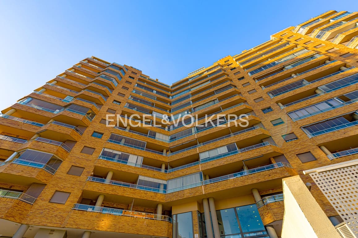 2 Zimmer Apartment zu vermieten in La Villajoyosa / Vila Joiosa mit Pool Garage - 1.250 € (Ref: 9919012)