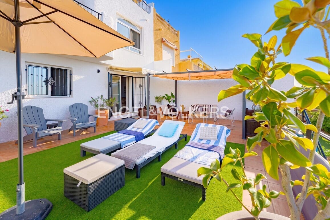6 soverom Villa til salgs i La Villajoyosa / Vila Joiosa med svømmebasseng garasje - € 695 000 (Ref: 9919013)