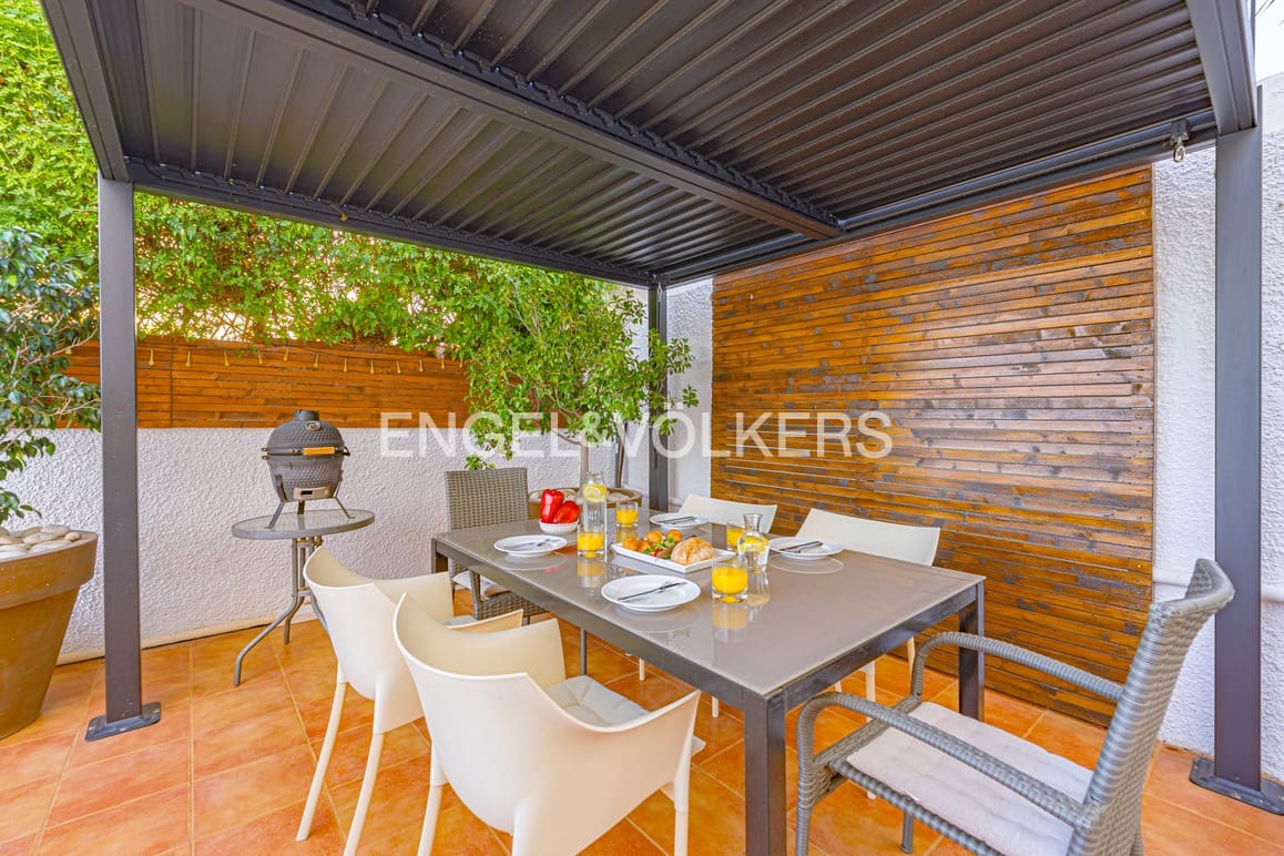 6 soverom Villa til salgs i La Villajoyosa / Vila Joiosa med svømmebasseng garasje - € 695 000 (Ref: 9919013)