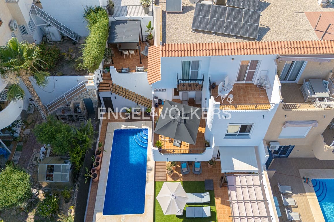 6 soverom Villa til salgs i La Villajoyosa / Vila Joiosa med svømmebasseng garasje - € 695 000 (Ref: 9919013)
