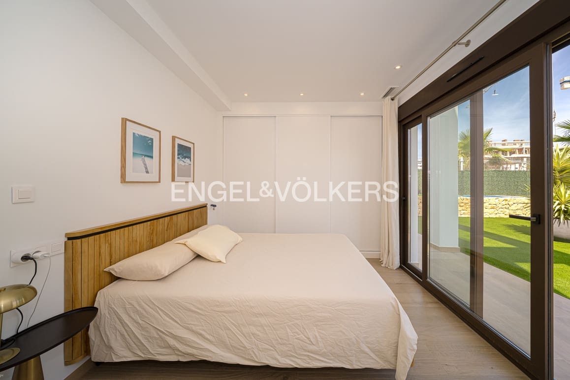 5 sypialnia Willa na sprzedaż w Finestrat z basenem garażem - 895 000 € (Ref: 9932297)