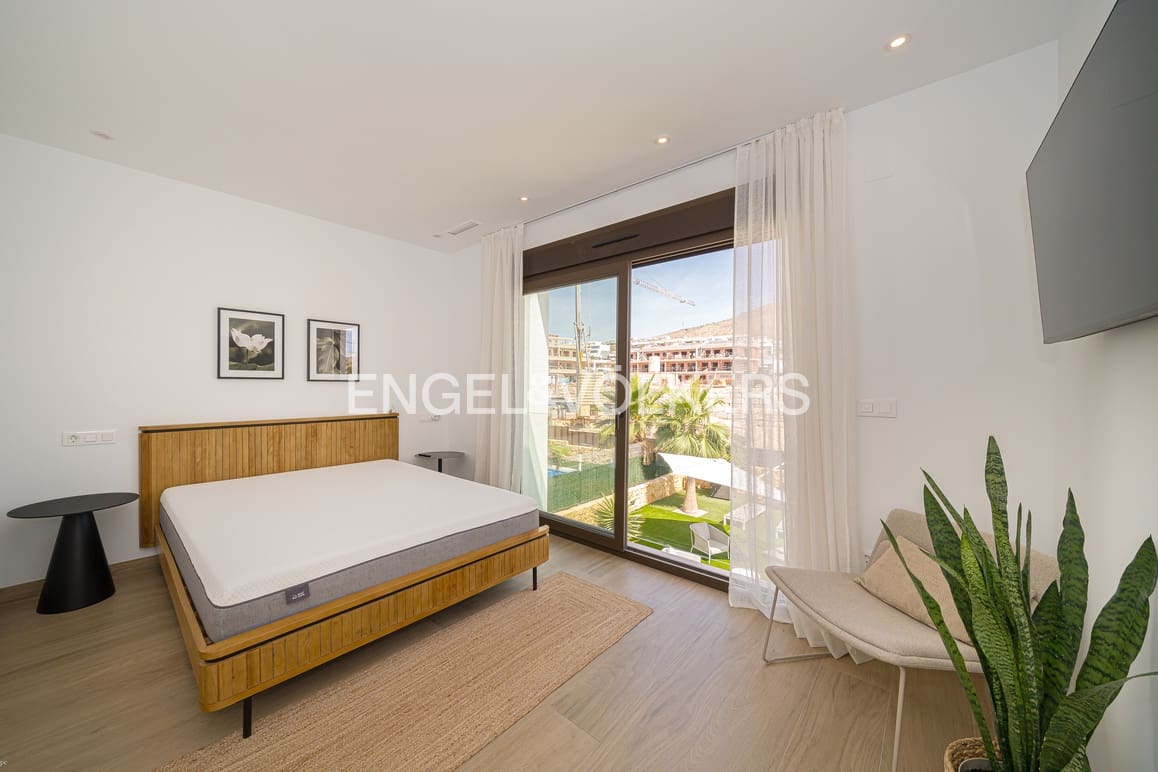 5 sypialnia Willa na sprzedaż w Finestrat z basenem garażem - 895 000 € (Ref: 9932297)