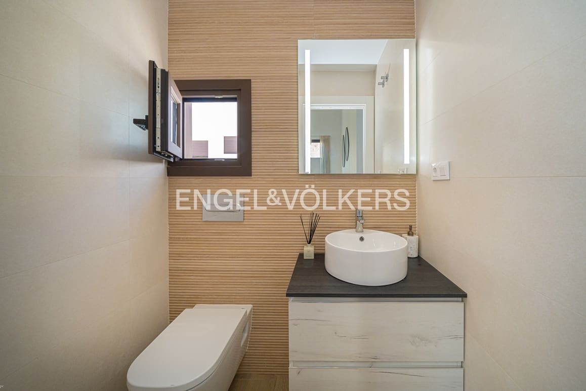 5 sypialnia Willa na sprzedaż w Finestrat z basenem garażem - 895 000 € (Ref: 9932297)