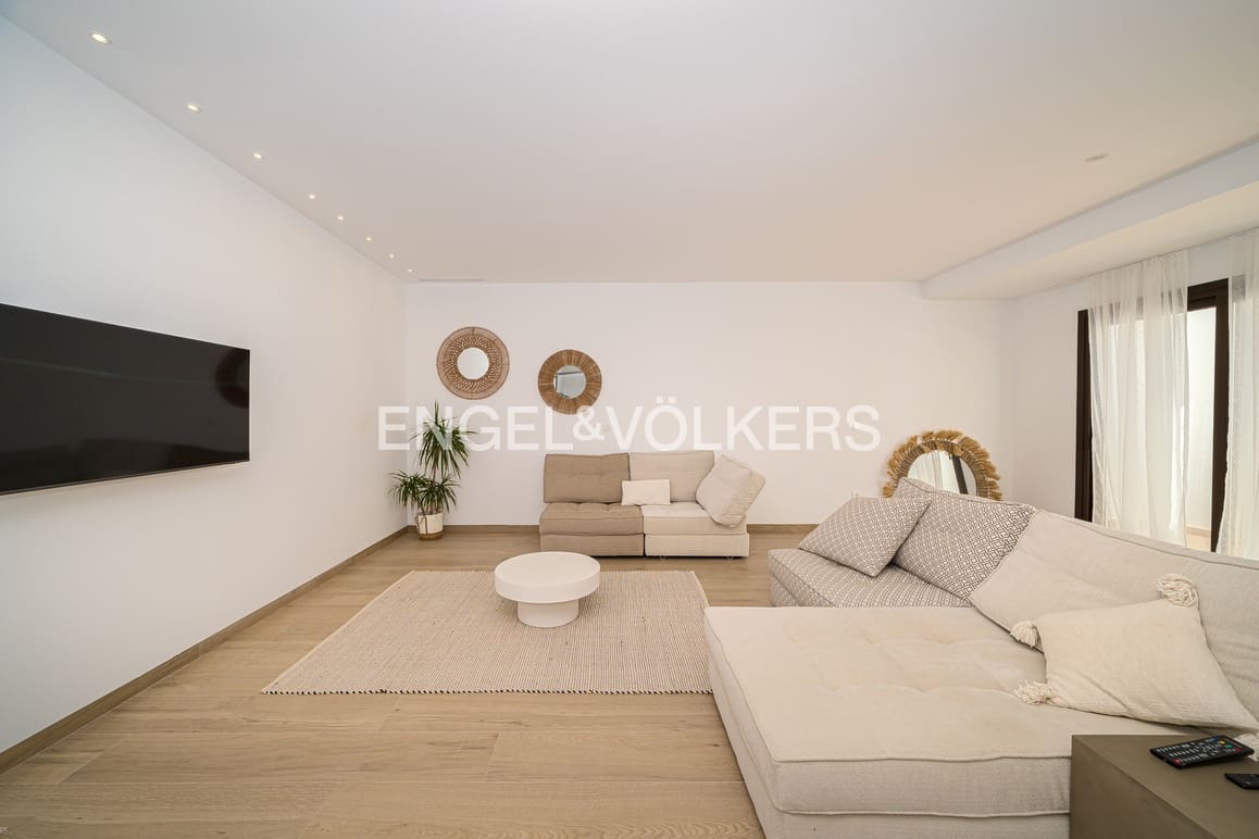 5 sypialnia Willa na sprzedaż w Finestrat z basenem garażem - 895 000 € (Ref: 9932297)