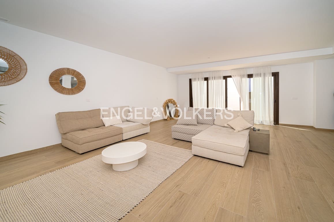 5 sypialnia Willa na sprzedaż w Finestrat z basenem garażem - 895 000 € (Ref: 9932297)