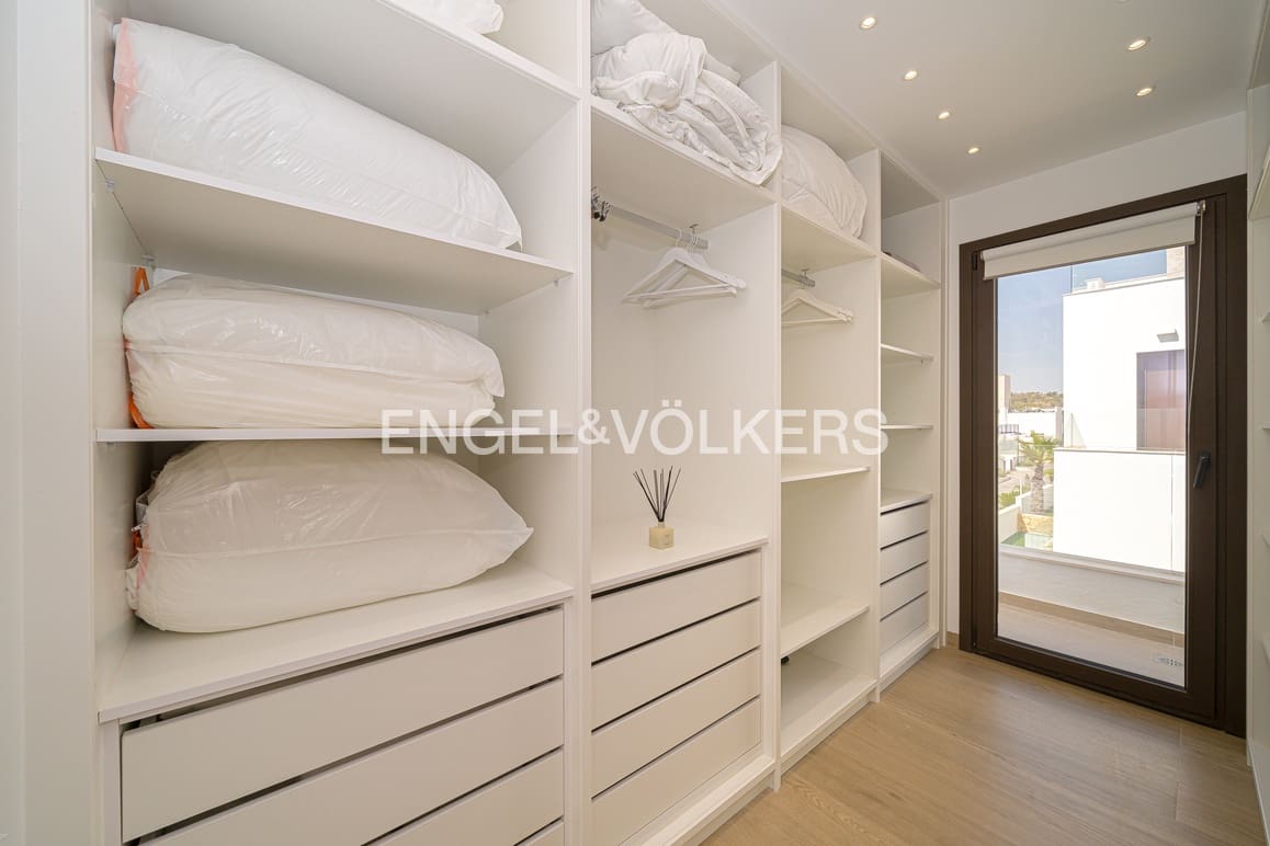 5 sypialnia Willa na sprzedaż w Finestrat z basenem garażem - 895 000 € (Ref: 9932297)