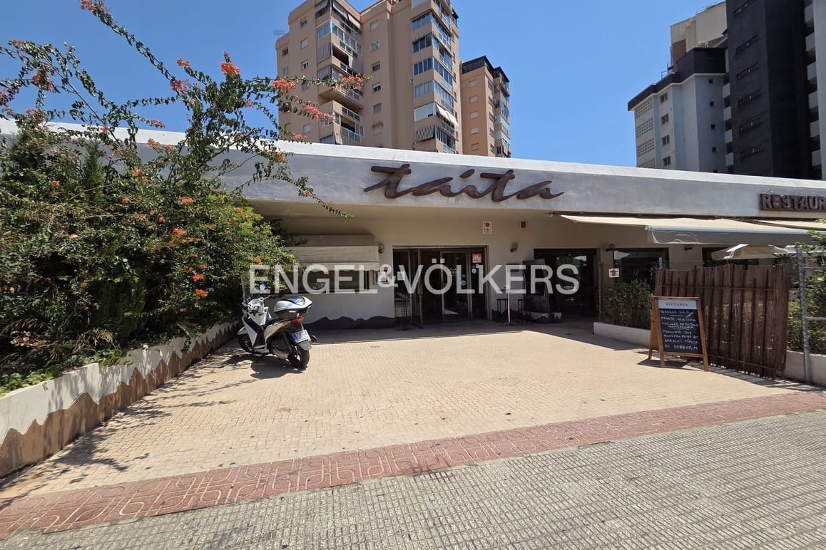 Commercial for sale in Benidorm - € 800,000 (Ref: 9935128)