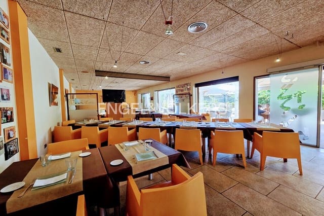 Commercial for sale in Juzgados - Plaza de Toros, Benidorm - € 800,000 (Ref: 9935128)