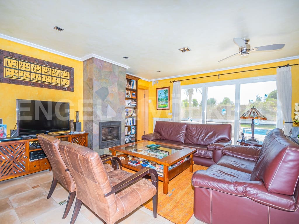 5 bedroom Villa for sale in Benidorm with pool garage - € 800,000 (Ref: 9938912)