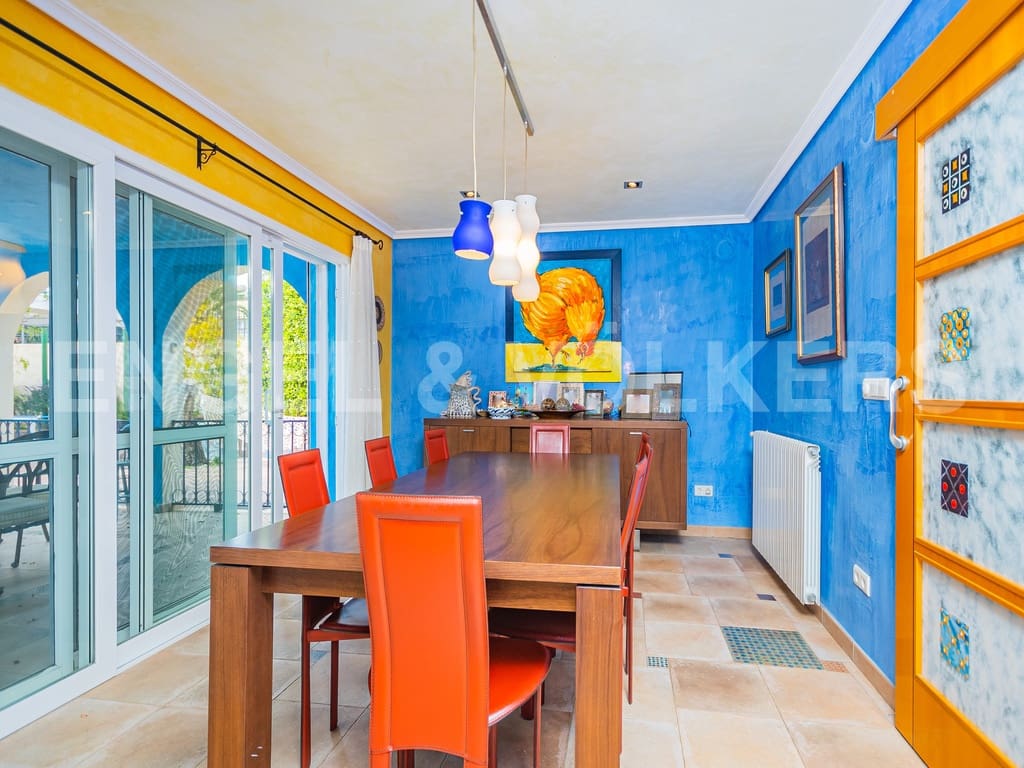 5 bedroom Villa for sale in Benidorm with pool garage - € 800,000 (Ref: 9938912)
