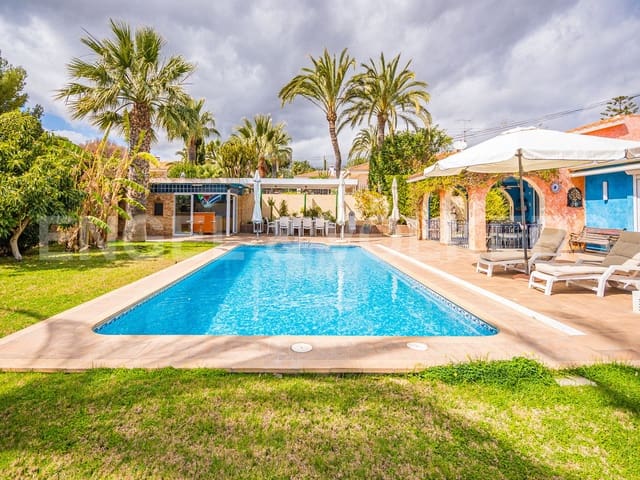 5 chambre Villa/Maison à vendre à Juzgados - Plaza de Toros, Benidorm avec piscine garage - 800 000 € (Ref: 9938912)