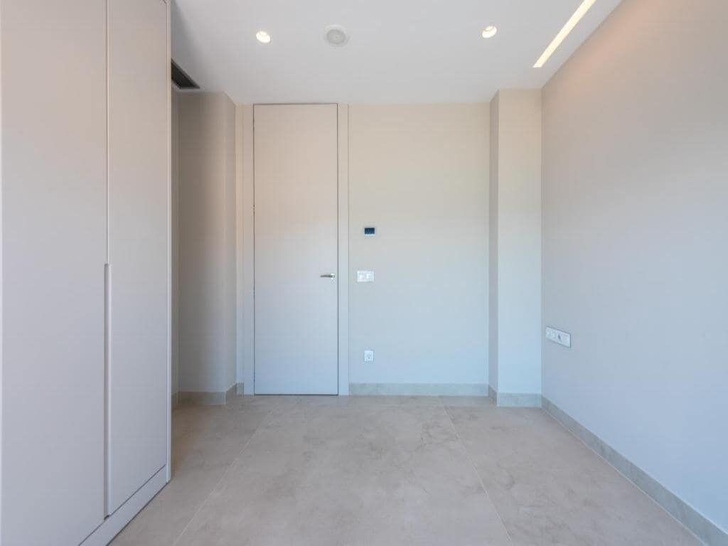 3 quarto Apartamento para venda em Benidorm com piscina garagem - 1 650 000 € (Ref: 9946049)