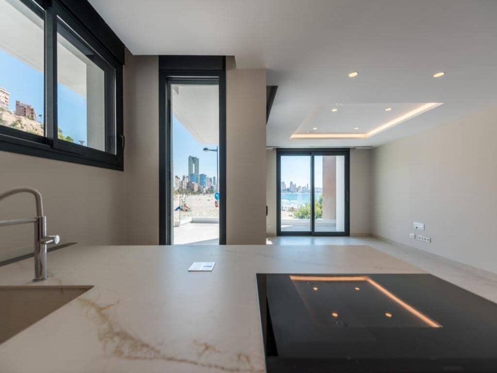 3 quarto Apartamento para venda em Benidorm com piscina garagem - 1 650 000 € (Ref: 9946049)