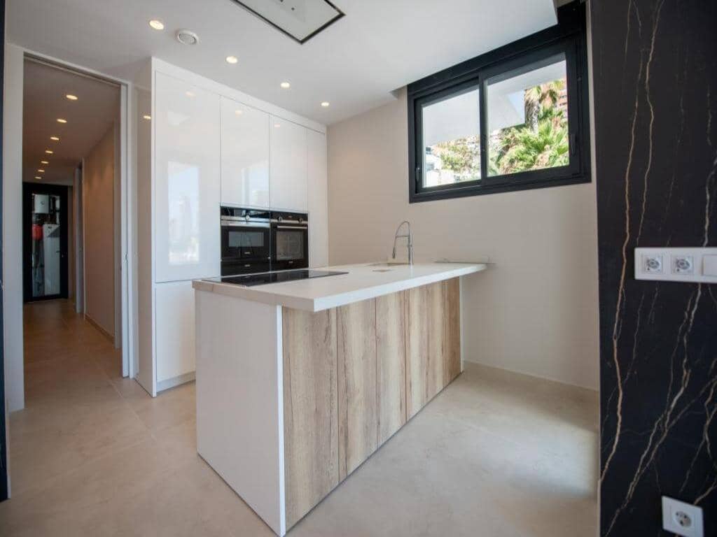 3 quarto Apartamento para venda em Benidorm com piscina garagem - 1 650 000 € (Ref: 9946049)