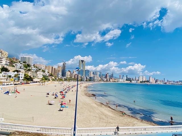 3 sovrum Lägenhet till salu i Benidorm med pool garage - 1 650 000 € (Ref: 9946049)