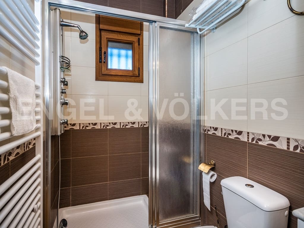 21 bedroom Finca/Country House for sale in Yeste with garage - € 6,500,000 (Ref: 9946333)