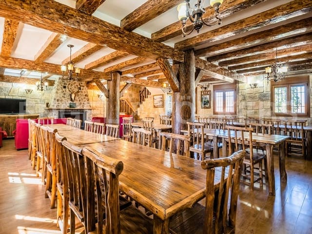 21 slaapkamer Finca/Landhuis te koop in Yeste met garage - € 6.500.000 (Ref: 9946333)