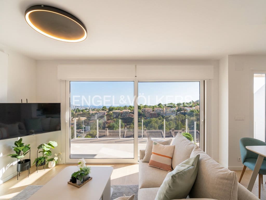 4 bedroom Villa for sale in La Nucia with pool garage - € 449,000 (Ref: 9946623)